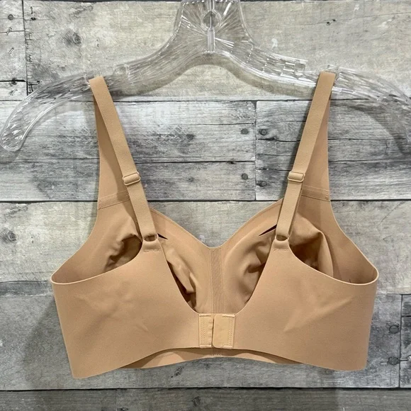 EVELYN & BOBBIE The Beyond Bra in Sand - Size - Small